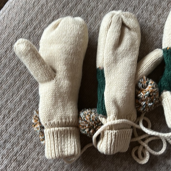 BP Women's Brown and Green Gloves Bundle of 2 - Picture 3 of 5
